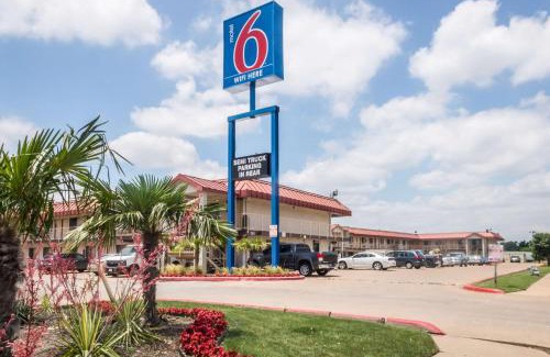 Mesquite Hotel | Motel 6-Mesquite, TX - Rodeo - Convention Ctr