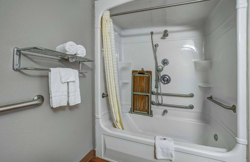 Montgomery Hotel | Motel 6 Montgomery, AL - Airport