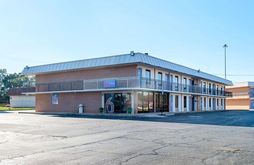 Perry Hotel | Motel 6-Perry, GA