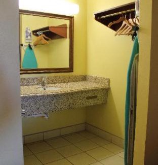 South Gate Hotel | Motel 6 South Gate CA
