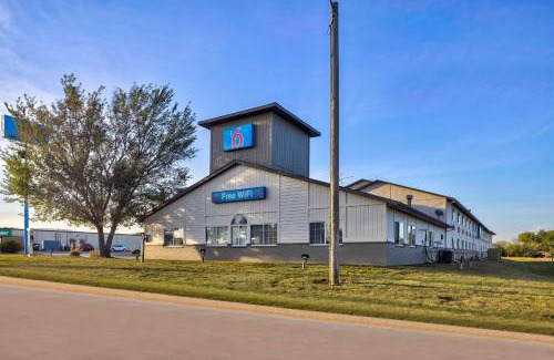 Stuart Hotel | Motel 6 Stuart, IA