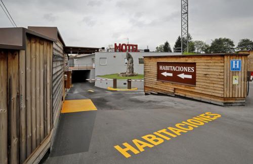 La Favorita Hotel | Motel Latino