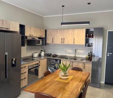 Gaborone Apartment | Motswedi Place Apartments B4-Managed by Pulafela Prop Pty Ltd