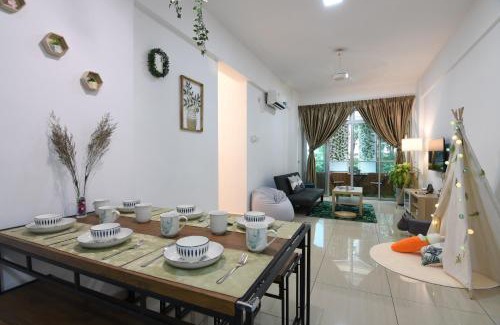 Tebrau Apartment | Mount Austin Midori Green 8 Pax Free Wi-Fi 500Mbps Netflix