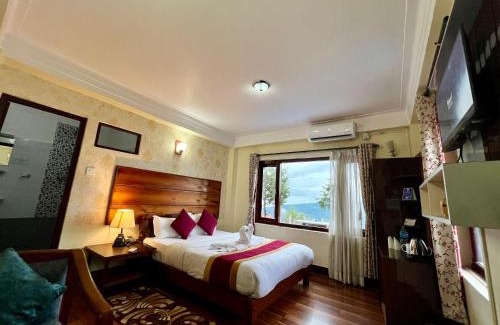 Baluwapati Deupur Hotel | Mount Everest Hotel & Resort Nagarkot