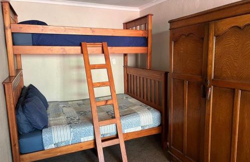 Madeteleli Cabin | Mount Nebo Hillside Reserve