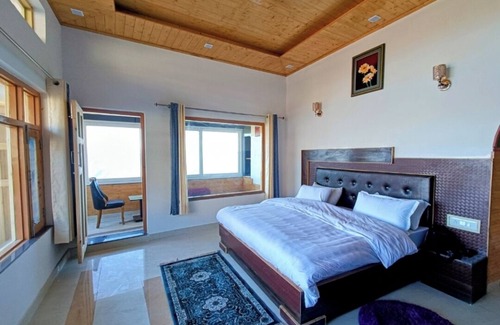 Kempty Range Resort | Mount View Dhanaulti Dreams