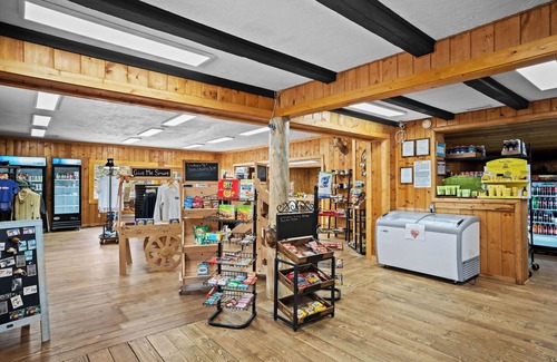 Almont House | Mountain Adventure Base: Fish, Hike, Raft & Ride from Riverside Cabins
