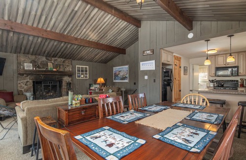 Ludlow Cabin | Mountain cabin near Okemo w/deck & views