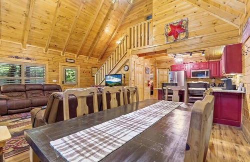 Pigeon Forge Cabin | Mountain Charm