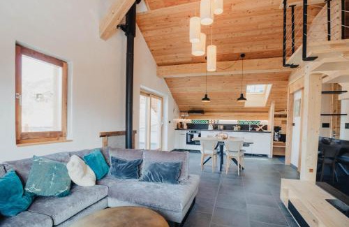 Villar-Saint-Pancrace Apartment | Mountain Escape Briançon views