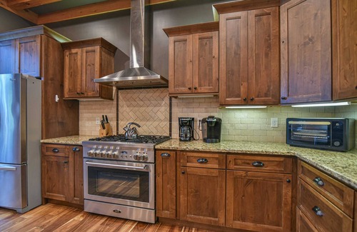 Black Mountain House | Mountain Falls Lodge 6/5 Log Home Gated Preserve