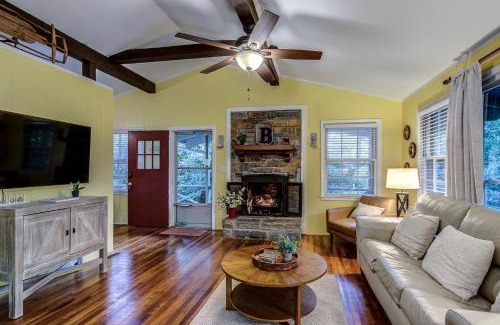 Blowing Rock House | Mountain Home near Blue Ridge Parkway, Central Location!