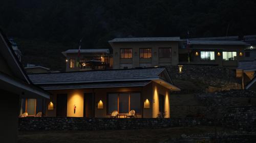 Dhampus Hotel | Mountain Lodges of Nepal - Dhampus