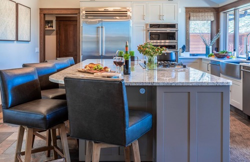 Jackson Hole House | | Mountain Modern Oasis w/Teton Views, Guest House
