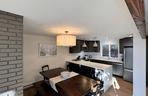 Warren Condo | Mountain Modern Ski-in/Ski-out Sugarbush Condo. Fully redesigned and renovated!