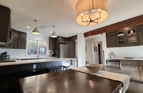 Warren Condo | Mountain Modern Ski-in/Ski-out Sugarbush Condo. Fully redesigned and renovated!