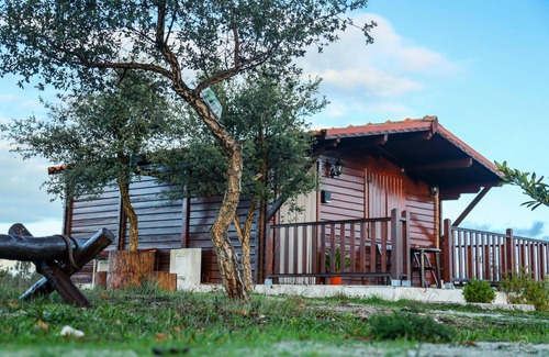 Seixo da Beira House | Mountain Bungalow with Pool in Serra da Estrela (up to 4 people)