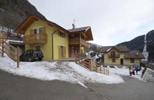 Caldes Apartment | Mountain Retreat with Sauna