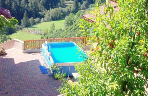 Caldes Apartment | Mountain Retreat with Sauna