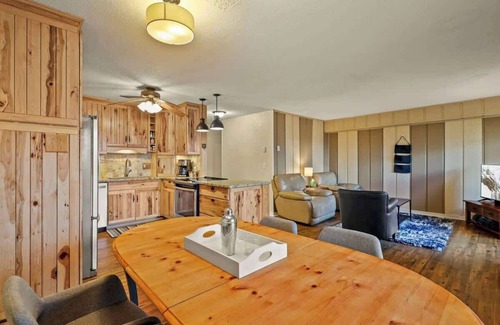 Beech Mountain Condo | Mountain Serenity Condo Near Ski Slopes