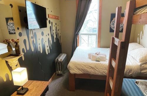 Rossland Hostel | Mountain Shadow Hostel