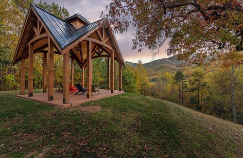 Candler Cabin | Mountain View Cabin near Asheville at Engadine Inn & Cabins, Pet-Friendly