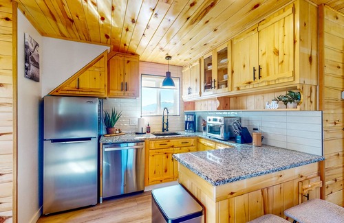 Salida Apartment | Mountain-View Cabin with Arkansas River Access - Firepit, Dog-Friendly
