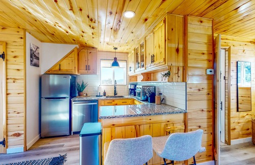 Salida Apartment | Mountain-View Cabin with Arkansas River Access - Firepit, Dog-Friendly