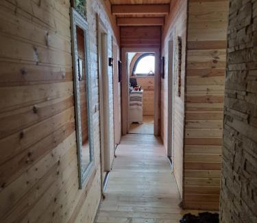 Brosteni House | Mountain View Chalet