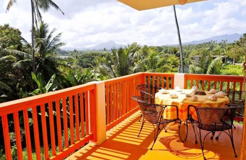 Calibishie House | Mountain View Perch