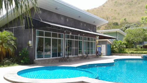 Pranburi Hotel | Mountain View resort