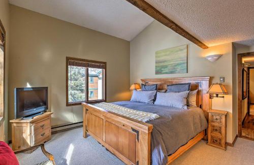 Vail Apartment | Mountain-View Vail Condo with Balcony and Gas Grill!