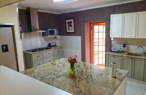 Drakensberg Gardens House | Mountain View Cottages Self Catering