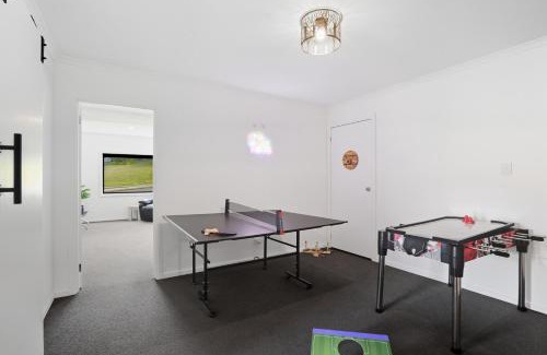 Lenah Valley House | Mountain Views in a Quiet Neighbourhood also Close to CBD