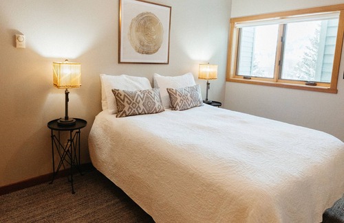 Moose Wilson Road Condo | Mountain Views Retreat: Luxurious 3-Bed/Bath Jackson Hole Haven with Fireplace
