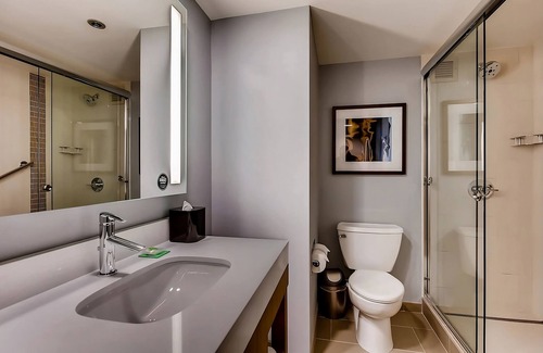 Mountain House Hotel | Mountain Views, Ski Slopes, Heartwarming Breakfast, Jacuzzi, All in One Place!