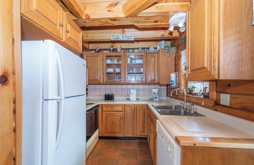 McHenry Cottage | Mountains View