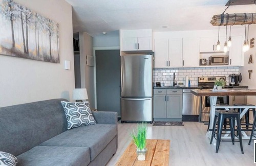 Big White Ski Resort Condo | Mountains View with Pool, Hot Tub and Gym