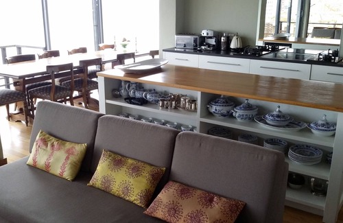 Redhill Apartment | Mountainside 2 floor apartment has magical sea views