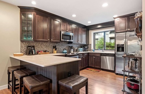 Lincoln House | Mountainside Condo with Views