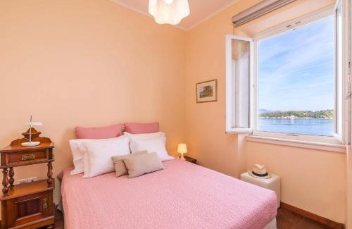 Old Town Apartment | Mouragia Luxury Seaview Suite by Konnect