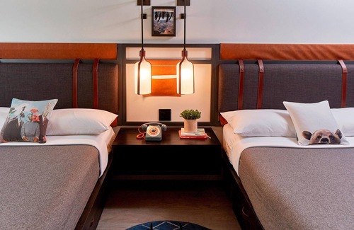 Cherry Creek Hotel | Moxy Denver Cherry Creek