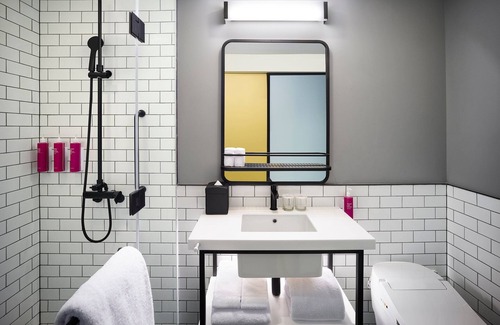 Myeongdong Hotel | Moxy Seoul Myeongdong