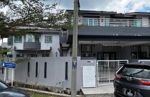 Mentakab House | MP Homestay 1-Masterbedroom