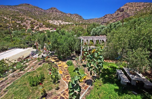 Makry Gialos Cottage | "Mpakses" 300 years old cottage "Natura cottages" with sea view shared garden