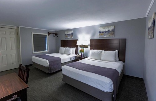 Upper Village Hotel | Mt. Madison Inn & Suites