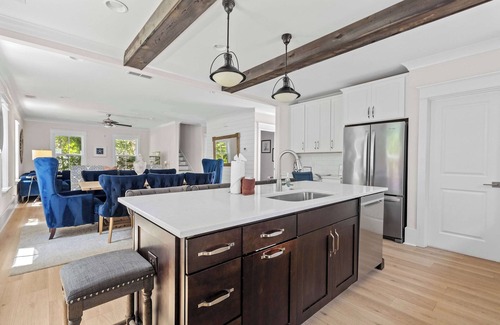 Mount Pleasant House | Mt Pleasant Beach Retreat- Mins to Beach + Hot Tub