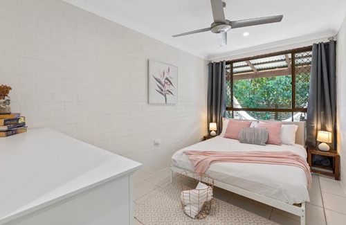 Mudjimba House | Mudjimba Beach House, sleeps 6, pet friendly