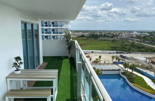 San Fernando Apartment | Muji Inspired Beachview @Azure North,1Br-6pax